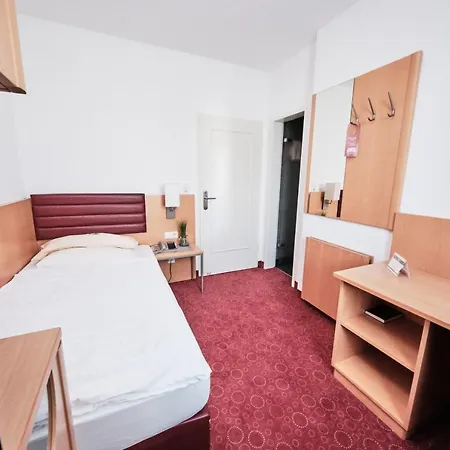 Zum Adler 3* Bonn