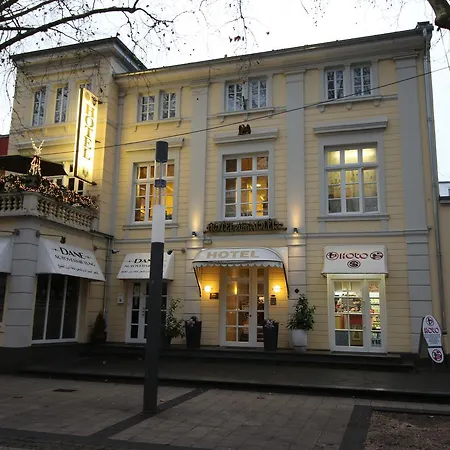 Zum Adler ホテル